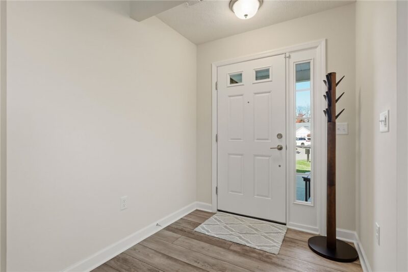 6131 Heatherfield Court — photo 4