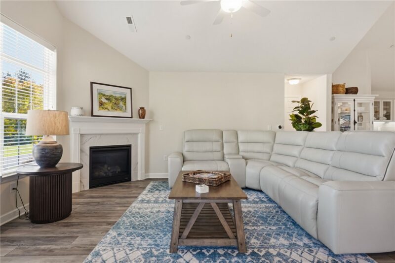 6131 Heatherfield Court — photo 5