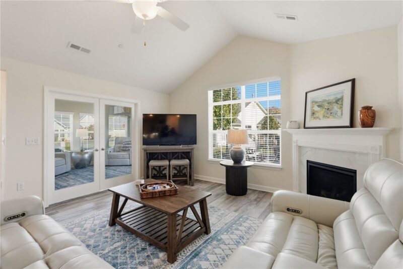 6131 Heatherfield Court — photo 8