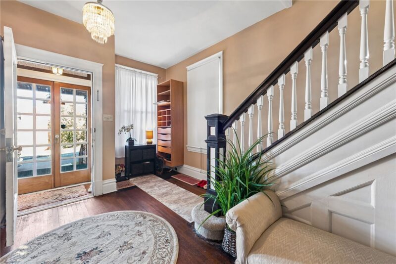 322 Walnut — photo 3