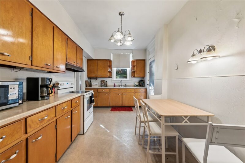 322 Walnut — photo 7