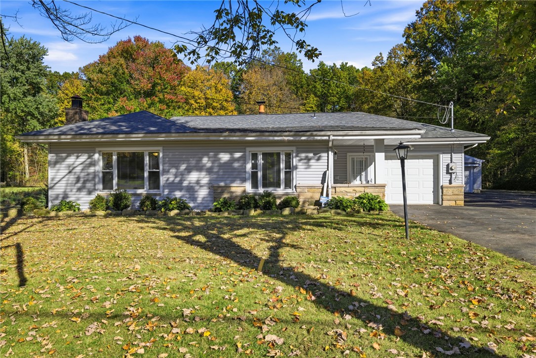 3324 Evergreen Road — photo 1
