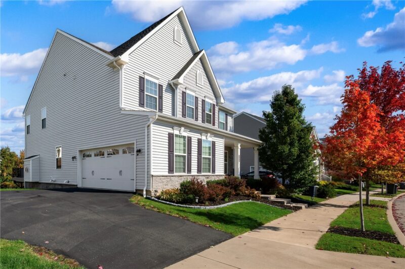 169 Bucktail Dr — photo 2