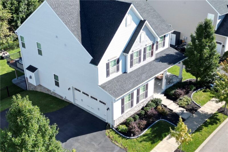 169 Bucktail Dr — photo 3