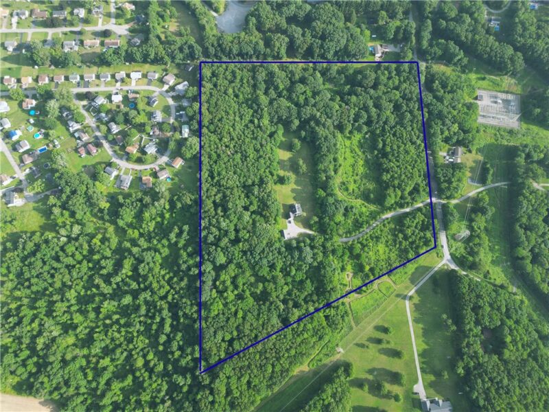 145 Lions Rd — photo 3
