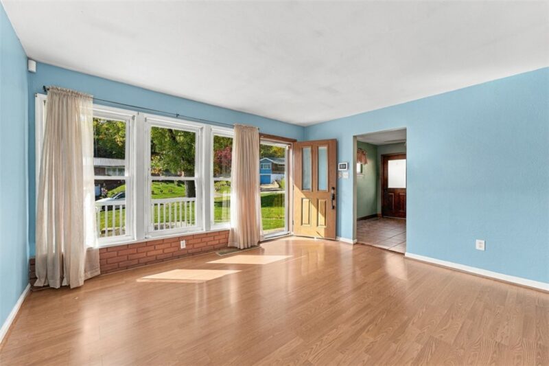 424 Elwood Dr — photo 4