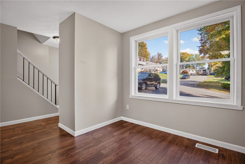 109 Old Meadow Rd — photo 6