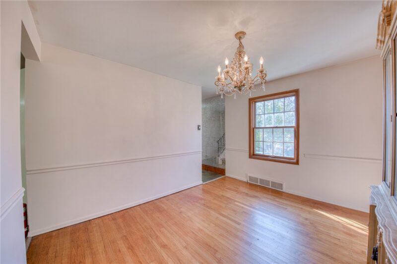 452 Grace St — photo 8