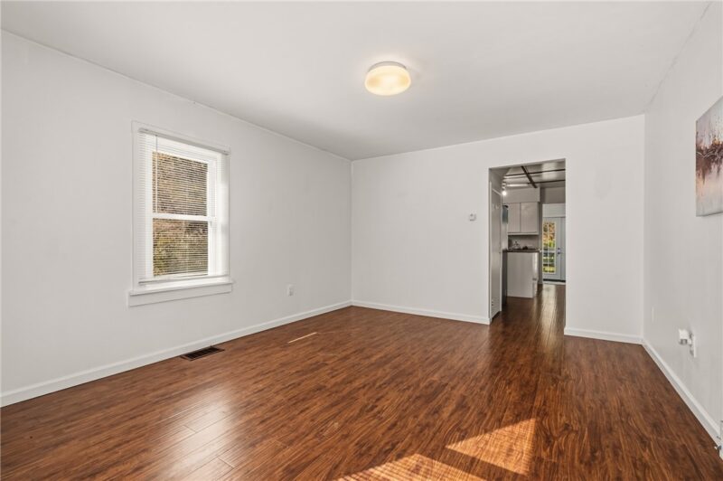 1089 Saxonburg Blvd — photo 8