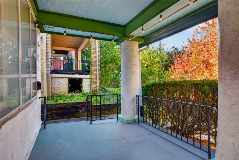 301 Lavina Ave — photo 4