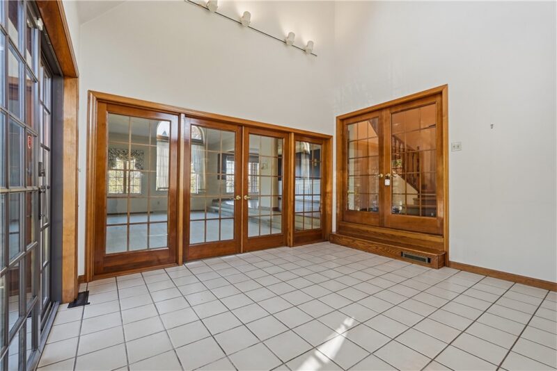115 Stettler Dr — photo 8
