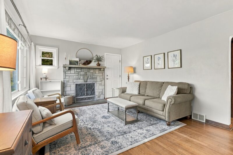 418 Dorseyville Road — photo 3