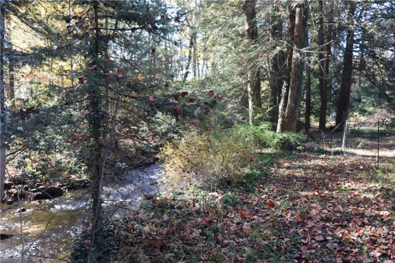 214 Mill Rd — photo 3