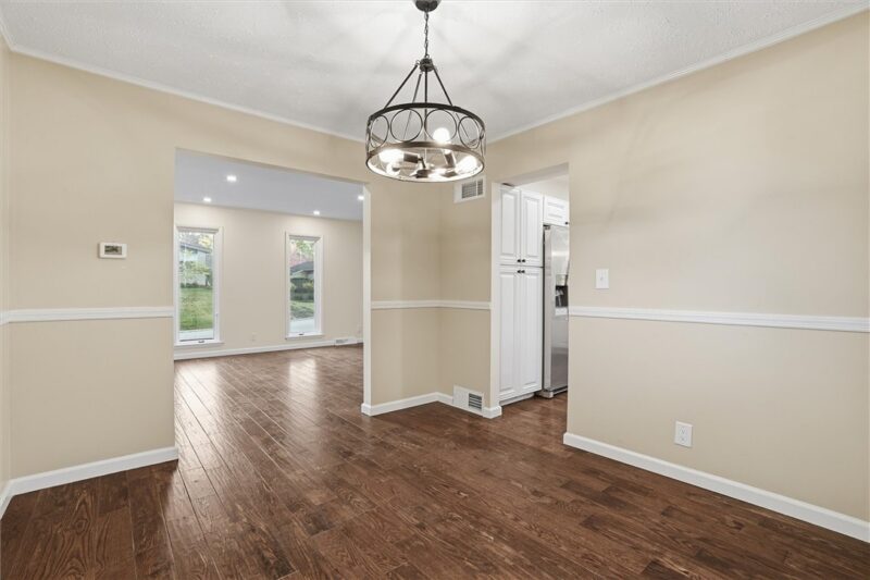 1156 Greenridge Ln — photo 8