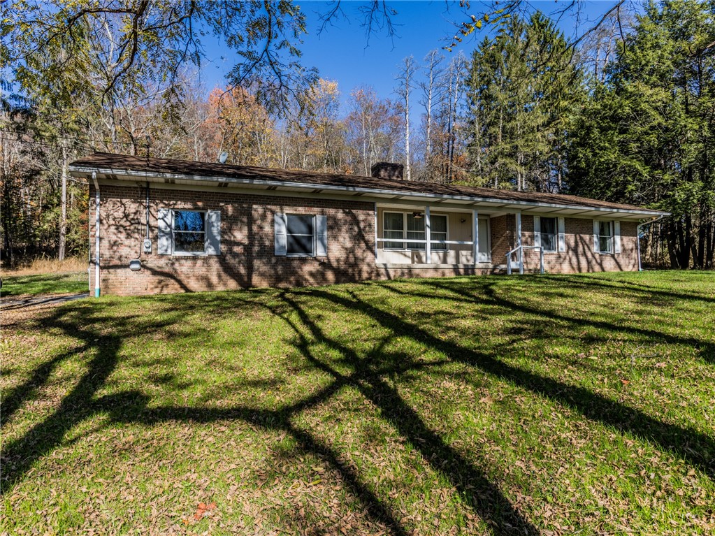 308 Wallace Lane — photo 1