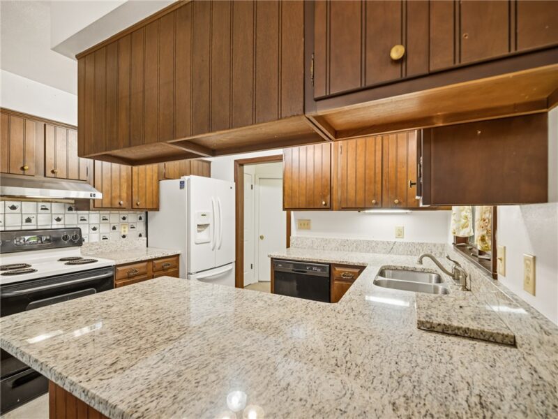 308 Wallace Lane — photo 5