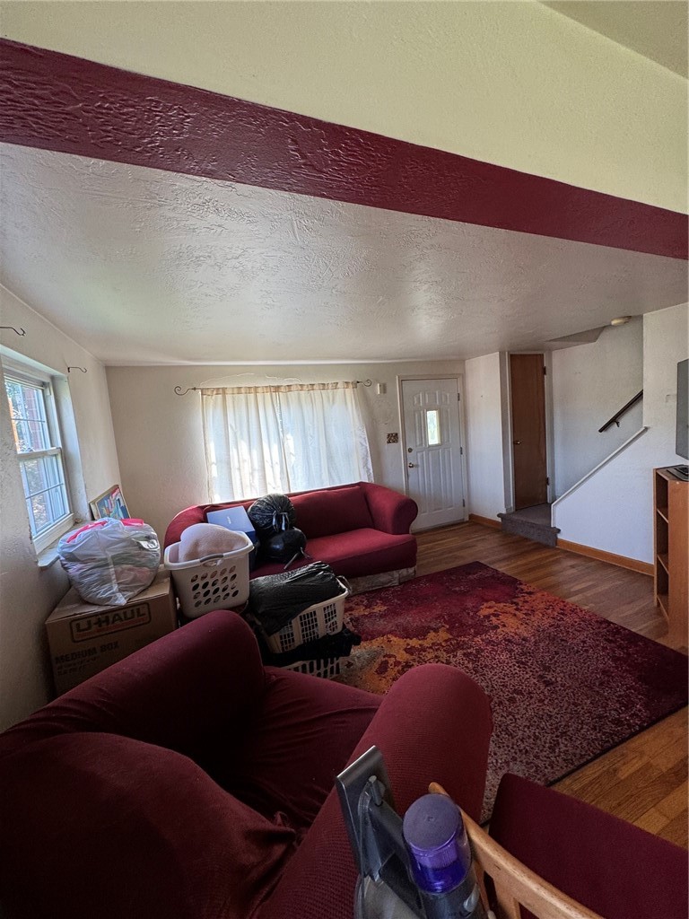 410 Jacobson Dr — photo 4