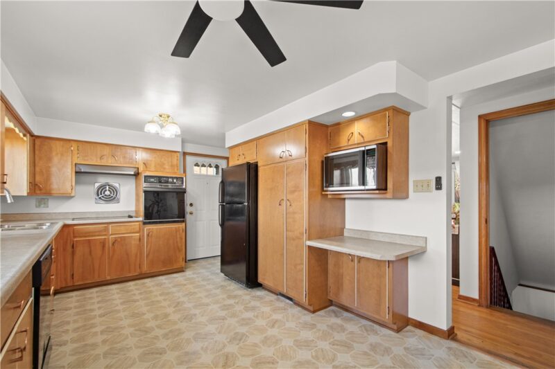 121 Paul St — photo 7