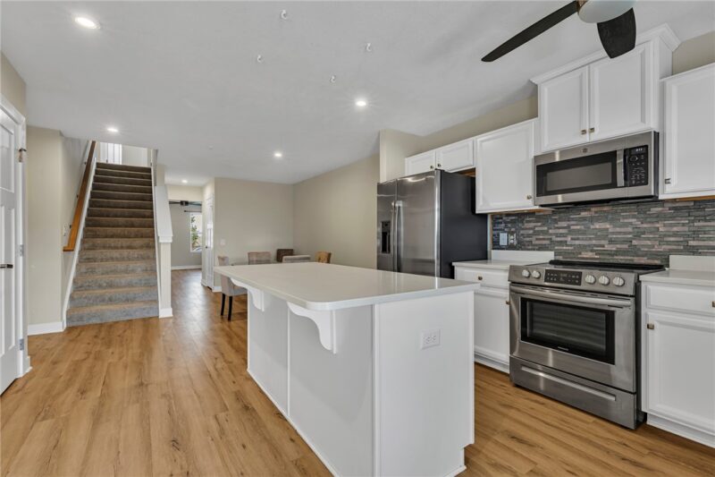 2047 Cade Drive — photo 4