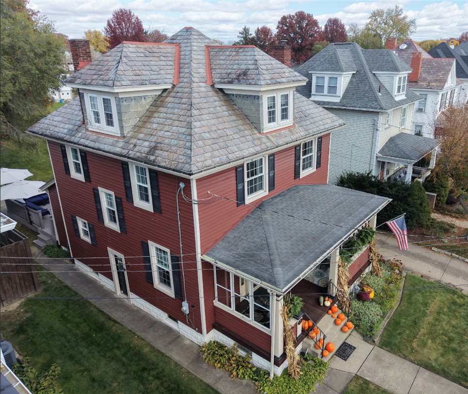 305 E Spring St — photo 1