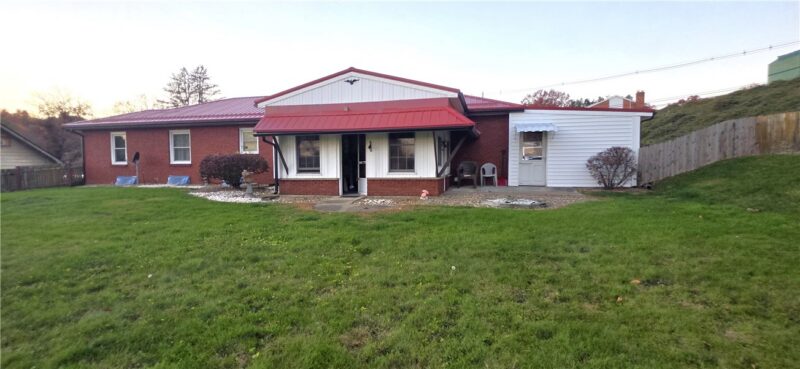 2109 Warren Rd — photo 2
