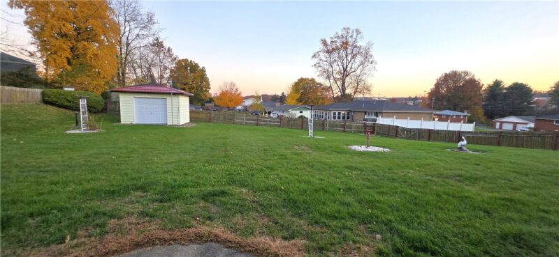 2109 Warren Rd — photo 3
