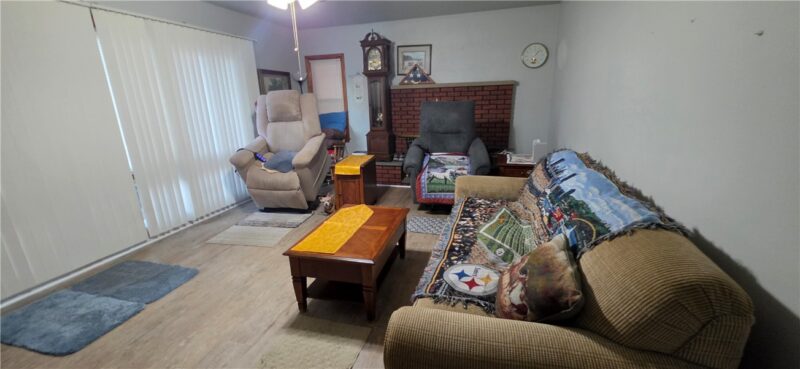 2109 Warren Rd — photo 5