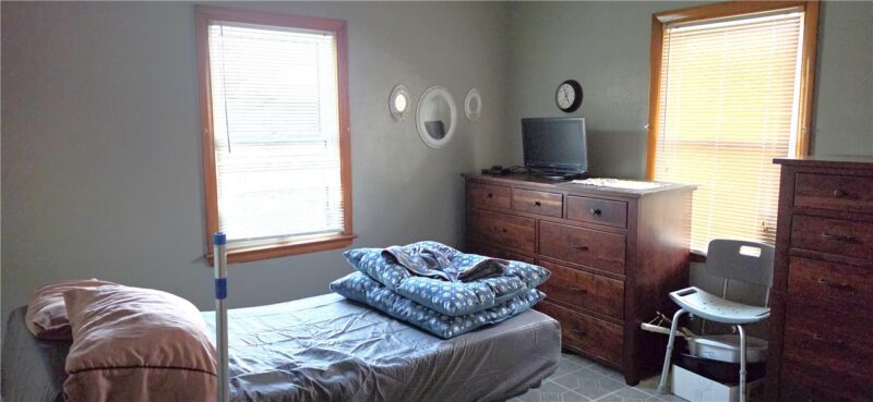 2109 Warren Rd — photo 7