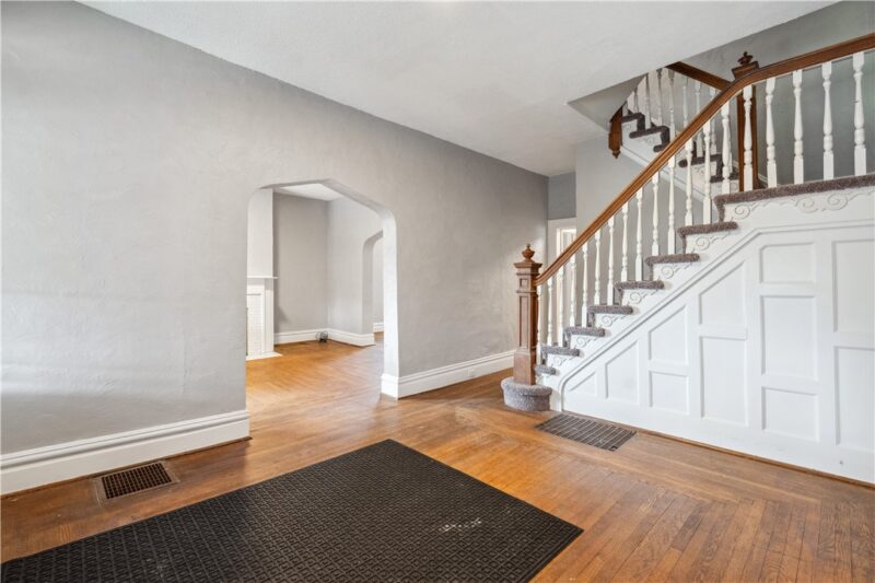 109 Wynoka St — photo 3