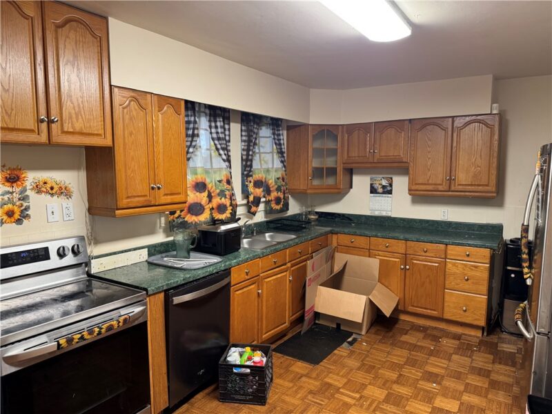305 Long Rd — photo 4