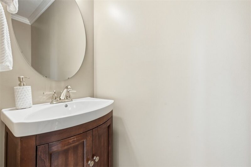 201 Boxwood Ct — photo 8