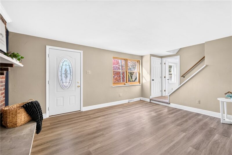 44 Meadowbrook Ave — photo 3