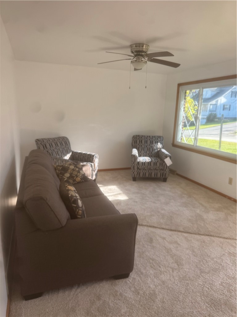 704 Stauffer Ave — photo 3