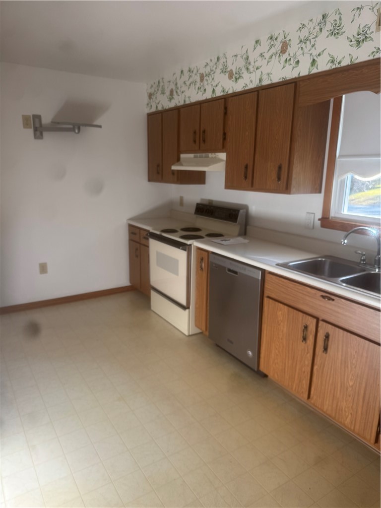 704 Stauffer Ave — photo 4