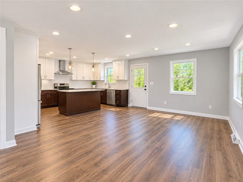 7322 Hutchinson Rd — photo 7