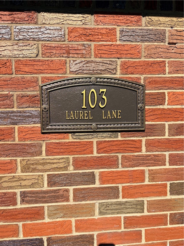 103 LAUREL LN — photo 4