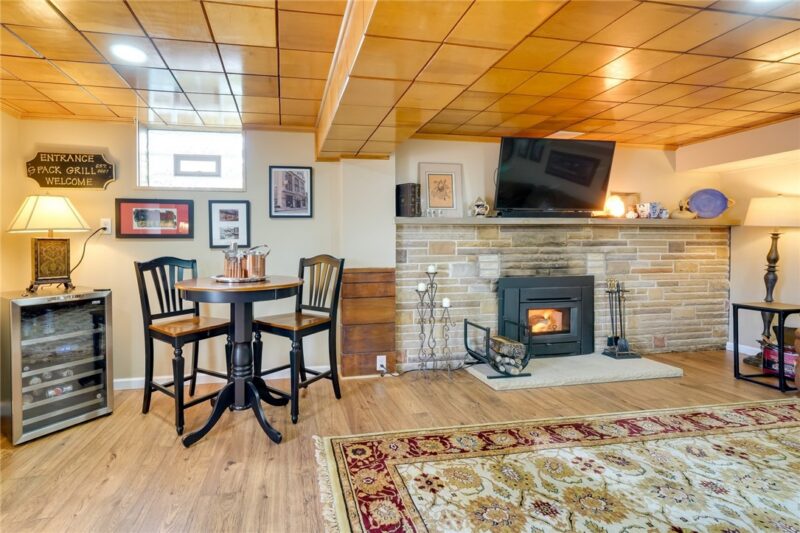 103 LAUREL LN — photo 8