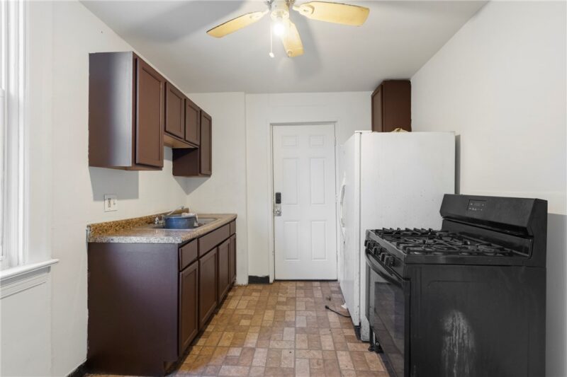 206 Moore Ave — photo 6