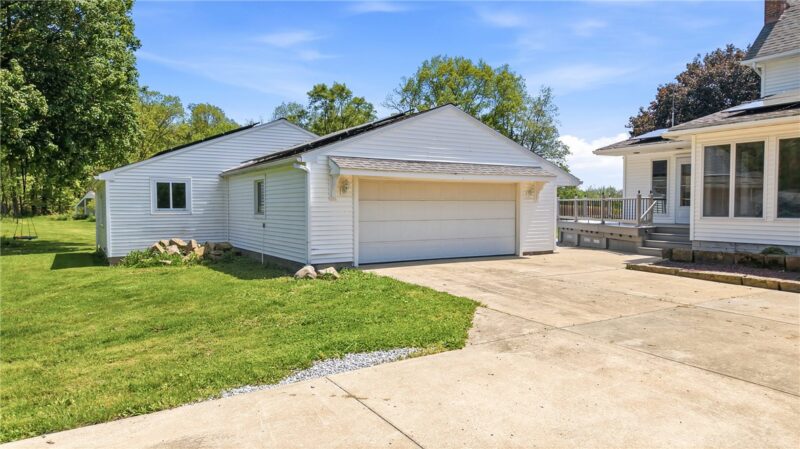 6238 Huron Rd — photo 2