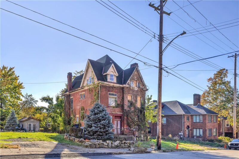 730 Hill Ave — photo 3