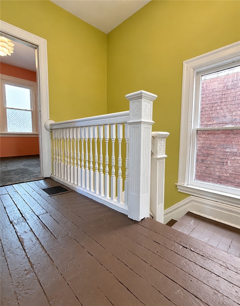 312 West St — photo 8