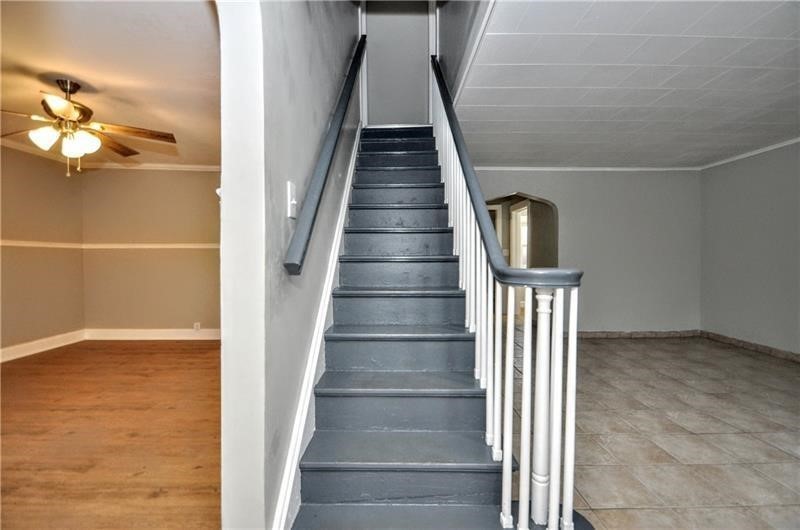 145 E Main St — photo 3