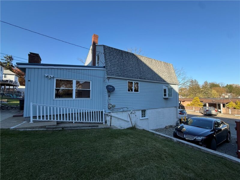 432 Holmes Way — photo 5