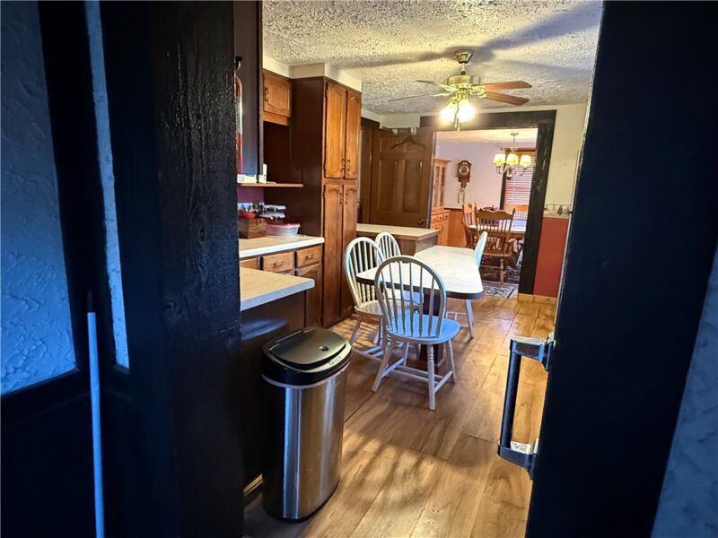 432 Holmes Way — photo 6