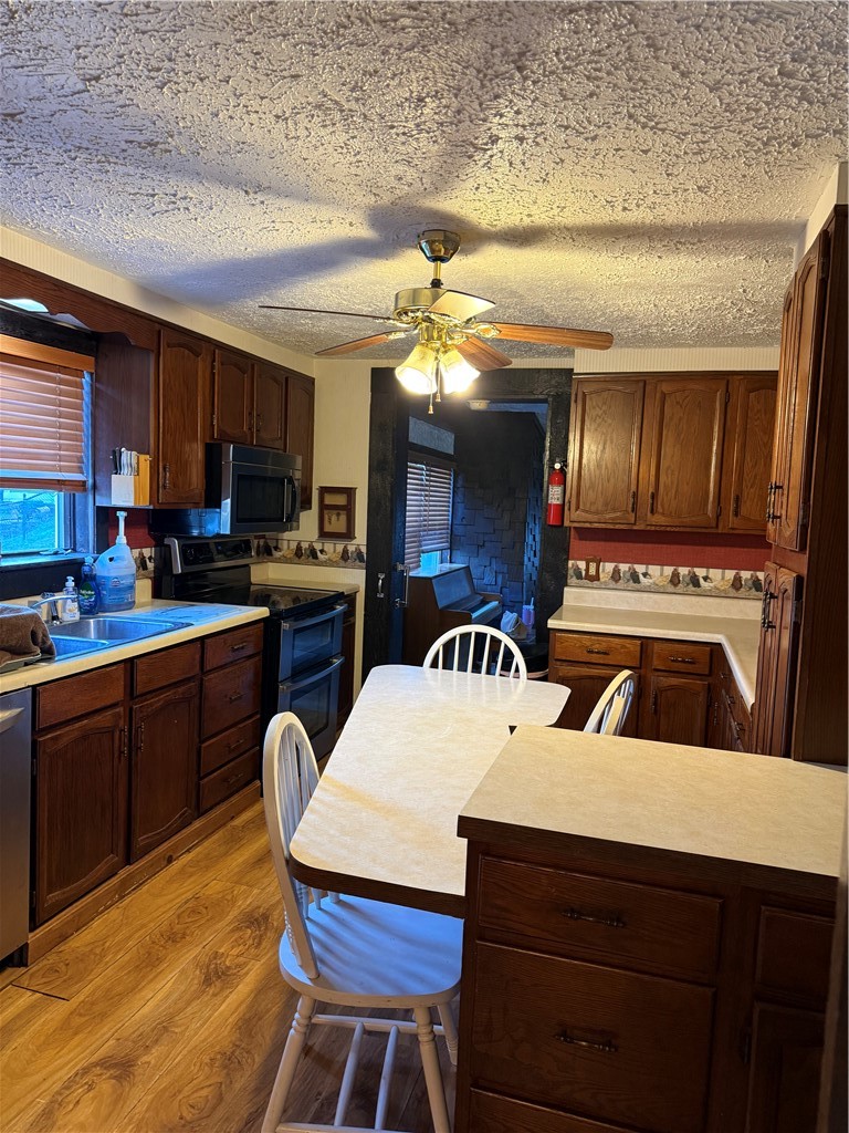 432 Holmes Way — photo 7