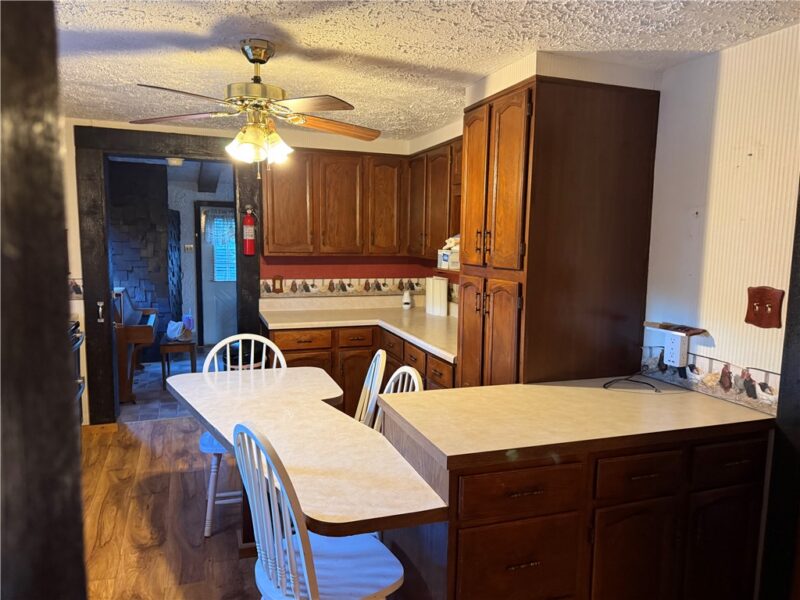432 Holmes Way — photo 8