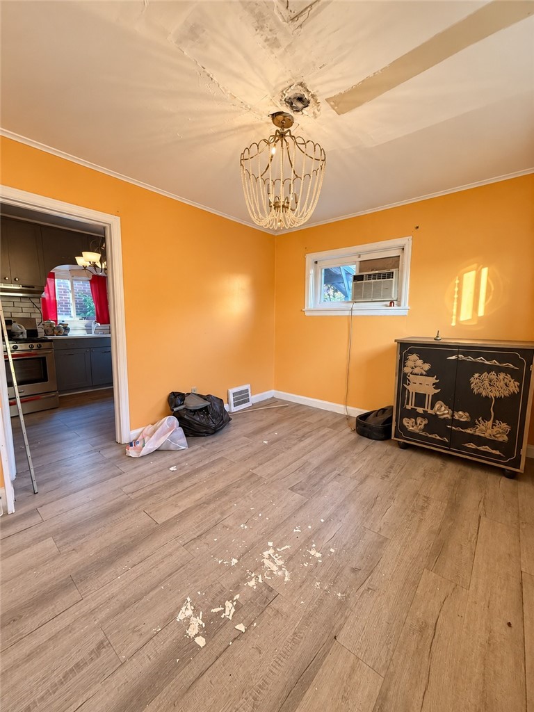 2104 Victoria Ave — photo 8